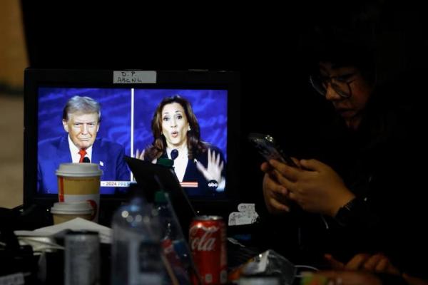 Dimulai dengan Jabat Tangan, Trump Tetap Serang Harris selama Debat Capres AS