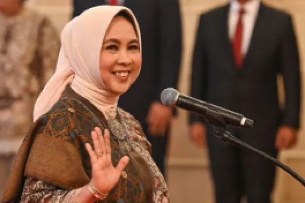 Aida Suwandi Dilantik Jokowi Sebagai Komisioner LPS