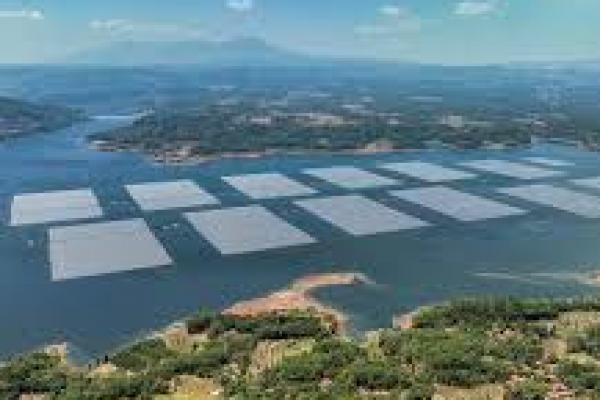 ESDM Kantongi Izin Kembangkan PLTS di 257 Waduk