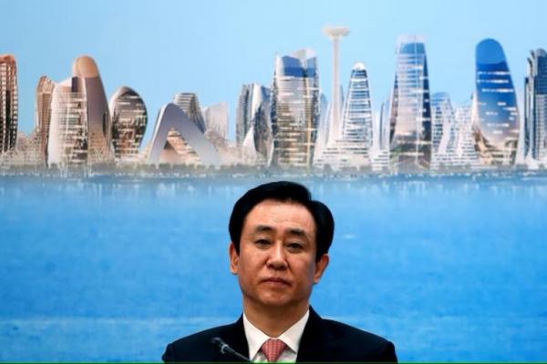 Ketua Grup Evergrande Tiongkok Hui Ka Yan menghadiri konferensi pers tentang hasil tahunan pengembang properti di Hong Kong, Tiongkok 28 Maret 2017. REUTERS 