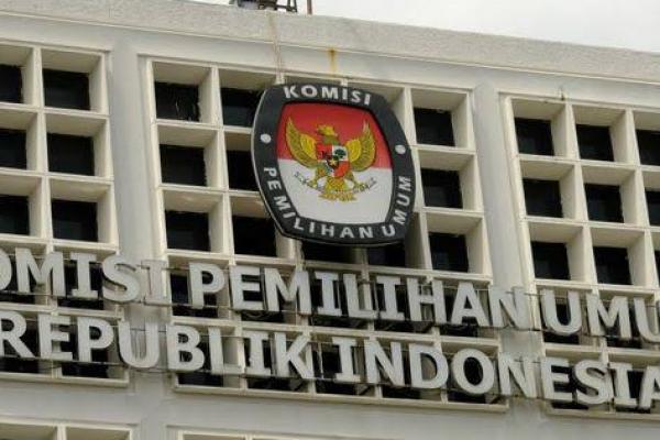 KPU diminta untuk tidak menindaklanjuti surat penggantian caleg terpilih oleh partai politik (foto:Gedung KPU) 