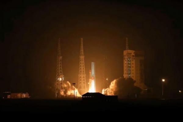 Media Pemerintah Sebut Iran Luncurkan Satelit Kedua Tahun Ini ke Orbit