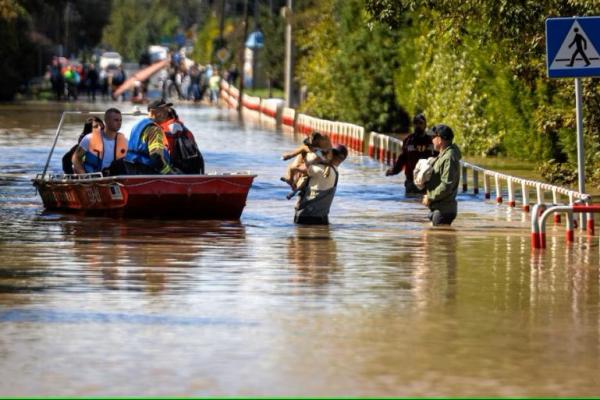 Banjir Terparah Melanda Ceko dan Polandia, 10.000 Orang Dievakuasi