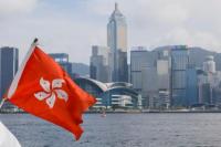 Bendera Hong Kong terlihat di sebuah kapal di Pelabuhan Victoria di Hong Kong, Tiongkok, 30 Agustus 2024. REUTERS