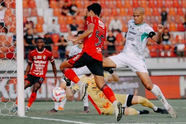 Potret PSS Sleman saat berhadapan dengan Bali United. Foto: Dok PSS 