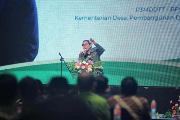 Menteri Desa, Pembangunan Daerah Tertinggal, dan Transmigrasi (Mendes PDTT) Abdul Halim dalam Rapat Konsolidasi dan Pendampingan Masyarakat Desa Provinsi Jawa Timur Tahun Anggaran 2024 di Kota Surabaya (Foto: Humas Kemendes PDTT) 