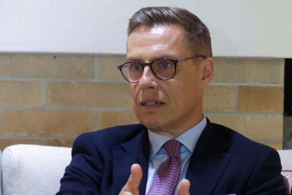 Presiden Finlandia Alexander Stubb berbicara selama wawancara di Helsinki, Finlandia 17 September 2024. REUTERS 