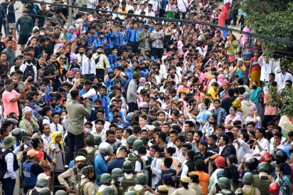 Demonstran menghadiri pawai protes untuk menuntut diakhirinya gelombang kekerasan etnis terbaru, di Imphal, Manipur, India, 10 September 2024. REUTERS 