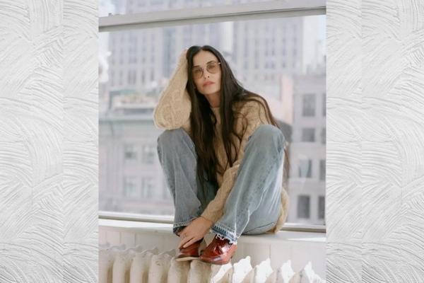 Turunkan Berat Badan Usai Melahirkan Putri Kedua, Demi Moore Bersepeda Sejauh 60 Mil Tiap Hari (FOTO: INSTAGRAM) 