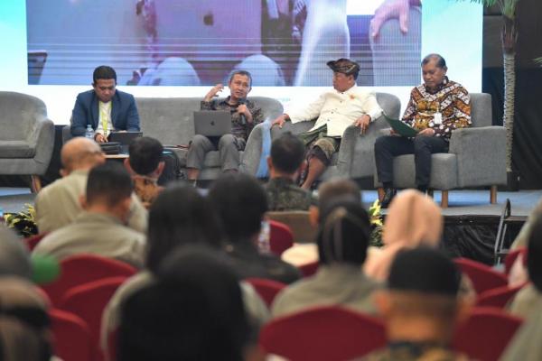 Seminar panel tentang peran penggerak swadaya masyarakat (PSM) dalam meningkatkan perekonomian desa, yang digelar di Kawasan Sentul, Bogor, Jawa Barat (Foto: Humas Kemendes PDTT) 