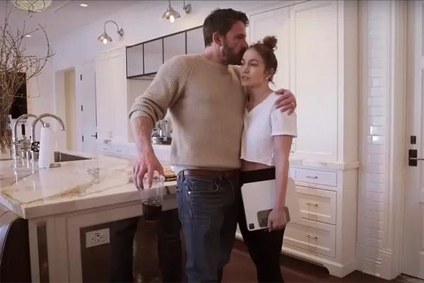 Calon Pembeli Rumah Mewah Jennifer Lopez dan Ben Affleck Mundur dari Penawaran. (FOTO: PRIME VIDEO) 