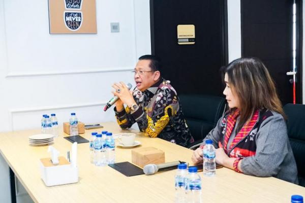 Ketua MPR RI ke-16 Bambang Soesatyo (Bamsoet) dalam diskusi bersama Laboratorium Indonesia 2045 (LAB 45) di Jakarta, kembali mengingatkan urgensitas kesiapan Indonesia hadapi ancaman militer yang abstrak 