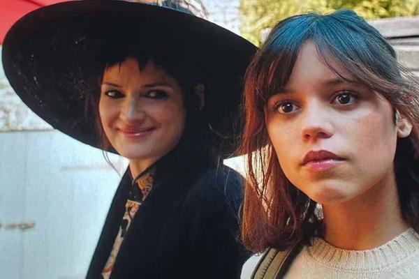 Film horor Beetlejuice Beetlejuice yang dibintangi Winona Ryder dan Jenna Ortega. (FOTO: WARNER BROS.) 