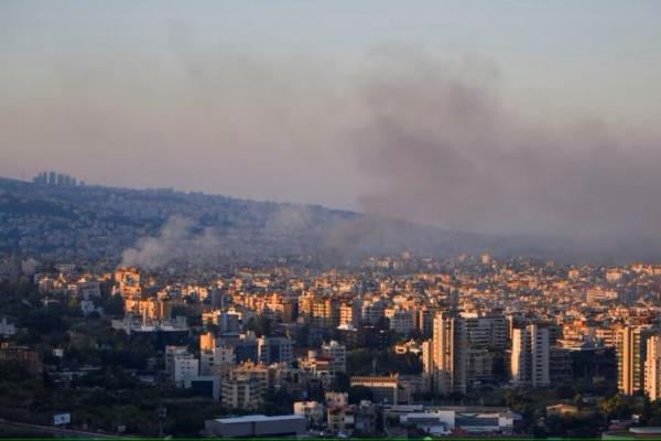 Serangan Israel Tutup Jalan yang Digunakan untuk Melarikan Diri dari Lebanon