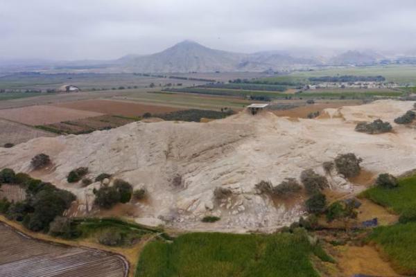 Pemandangan drone menunjukkan situs arkeologi Panamarca di lembah pesisir Nepena, Peru, dalam foto selebaran 29 September 2024. PRIA via REUTERS 