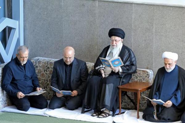 Pemimpin Tertinggi Iran Ayatollah Ali Khamenei di Teheran, Iran, 4 Oktober 2024. WANA via REUTERS 