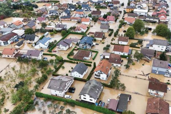 Pemandangan drone menunjukkan area pemukiman yang banjir di Kiseljak, Bosnia dan Herzegovina, 4 Oktober 2024. REUTERS 