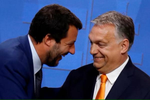 Wakil Perdana Menteri Italia Matteo Salvini bersama Perdana Menteri Hungaria Viktor Orban saat konferensi pers bersama di Budapest, Hungaria, 2 Mei 2019. REUTERS 