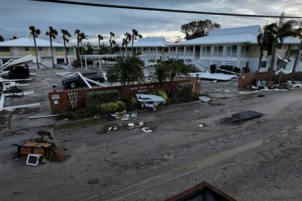 Pemandangan drone menunjukkan bangunan dan struktur yang rusak akibat Badai Milton di Venice, Florida, 10 Oktober. REUTERS 