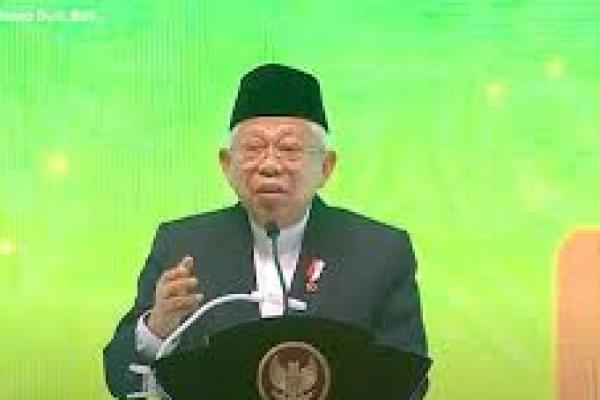 Wakil Presiden Maruf Amin mengusulkan pembentukan Dewan Kiai untuk mengawasi pesantren. (foto:detik) 