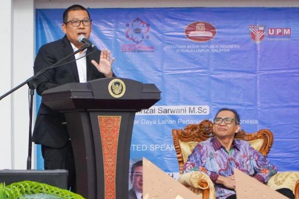 Kepala Badan Pangan Nasional/National Food Agency (NFA)  Arief Prasetyo Adi dalam seminar internasional tentang ketahanan pangan di Kuala Lumpur, Malaysia, Sabtu (12/10/2024). (foto:NFA) 