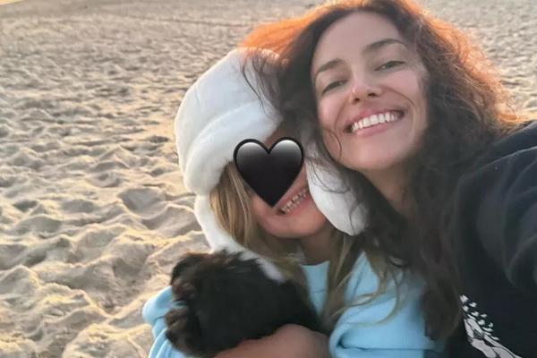 Jarang Tampil di Depan Publik, Irina Shayk Unggah Foto Langka Liburan Bareng Putrinya