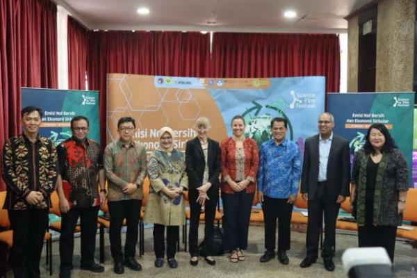 Universitas Paramadina Kembali Menjadi Mitra Science Film Festival 2024