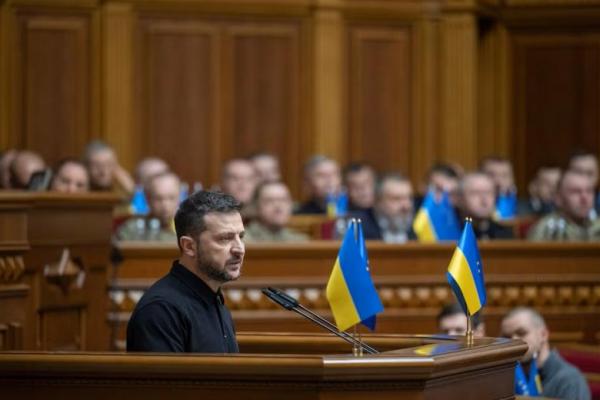 Presiden Ukraina Volodymyr Zelenskiy menyampaikan pidato di hadapan anggota parlemen di Kyiv, Ukraina, 16 Oktober 2024. REUTERS 