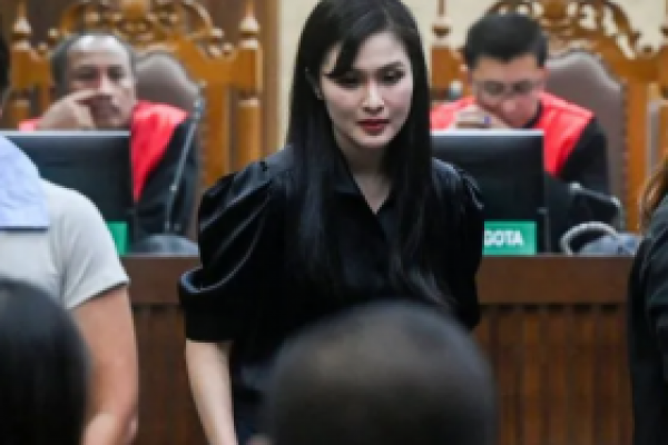 Artis Sandra Dewi dipanggil kembali sebagai saksi dalam kasus korupsi timah. (foto:Antara) 