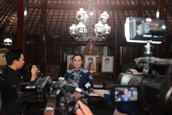 Wakil Ketua MPR RI Edhie Baskoro Yudhoyono (Ibas) menyampaikan bahwa Presiden RI ke-6 Susilo Bambang Yudhoyono memberikan beberapa pesan penting kepada Pimpinan MPR RI 2024-2029 (Foto: Humas MPR) 