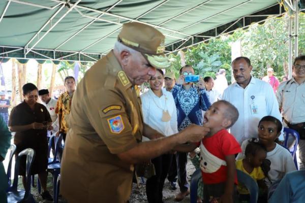 Paulus Waterpauw pernah dilantik menjadi Penjabat Gubernur Papua Barat tahun 2022 oleh Mendagri Jenderal (Pur) Tito Karnavian mewakili Presiden Republik Indonesia Joko Widodo (Foto: Istimewa) 