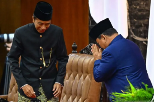 Presiden ke-7 RI Jolo Widodo dan Presiden ke-8 RI Prabowo Subianto (foto:Antara) 