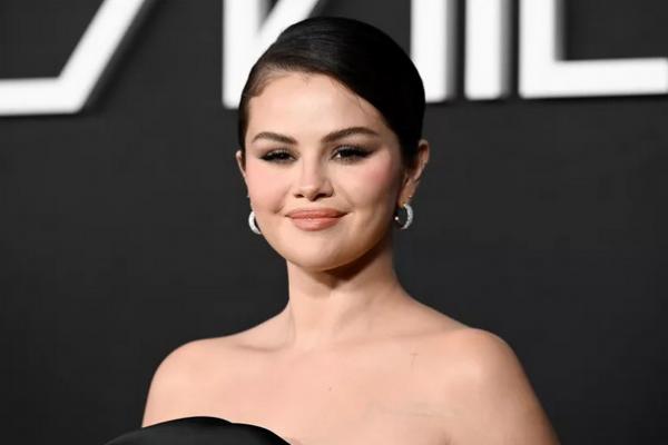 Selena Gomez pada 21 Oktober 2024 di Los Angeles, California. (FOTO: GETTY IMAGE) 