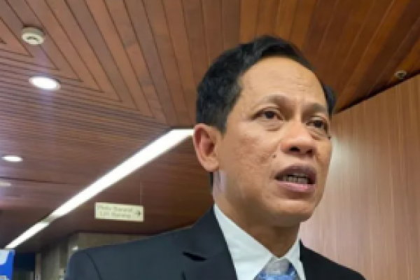 Menteri Lingkungan Hidup (LH)/Badan Pengendalian Lingkungan Hidup (BPLH) Hanif Faisol Nurofiq 