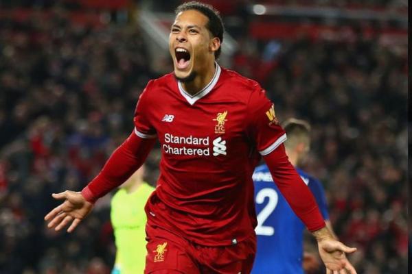 Van Dijk Mengaku Sedang Negosiasi Perpanjangan Kontrak dengan Liverpool