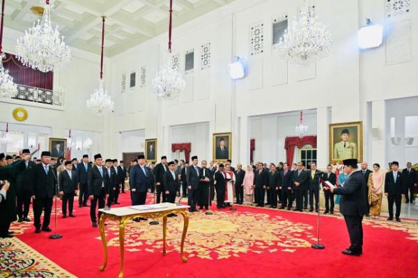 Pelantikan Kabinet Merah Putih di Istana Negara oleh Presiden Prabowo Subianto. Foto: setneg 