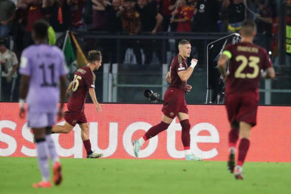 AS Roma Vs Dynamo Kyiv. Foto: yahoosports 