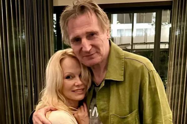 Liam Neeson Akui Jatuh Cinta, Pamela Anderson Sebut Lawan Mainnya Pria Sempurna. (FOTO: INSTAGRAM) 