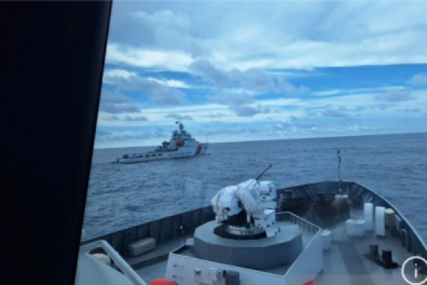 Bakamla mengusir kapal Chijlna yang memasuki Laut Natuna Utara, Jumat (25/10/2024). (foto:Antara) 