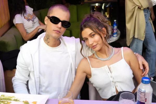 Justin Bieber dan Hailey Bieber pada tahun 2022. (FOTO: GETTY IMAGE) 