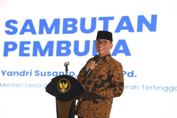 Menteri Desa dan Pembangunan Daerah Tertinggal (Mendes PDT) Yandri Susanto dalam acara Launching CSR dan Pengembangan Desa Berkelanjutan Awards 2025 di Jakarta, Senin (Foto: Humas Kemendes) 