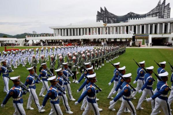 Personel militer Indonesia berbaris saat upacara Hari Kemerdekaan ke-79 di Istana Kepresidenan di ibu kota baru Nusantara, provinsi Kalimantan Timur, Indonesia, 17 Agustus 2024. REUTERS 