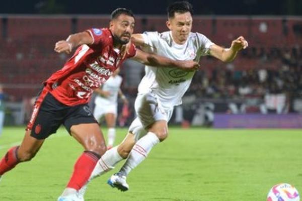 Taklukan Persis Solo 3-0, Bali United Rebut Puncak Klasemen