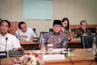 Menteri Desa dan Pembangunan Daerah Tertinggal Yandri Susanto (kedua dari kanan) melakukan rapat koordinasi yang dipimpin Menteri Koordinator Bidang Pangan (Menko Pangan) Zulkifli Hasan di Jakarta (Foto: Humas Kemendes PDT)