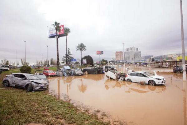 Pemandangan kerusakan yang disebabkan oleh banjir mematikan di Valencia, Spanyol. (FOTO: ANADOLU) 