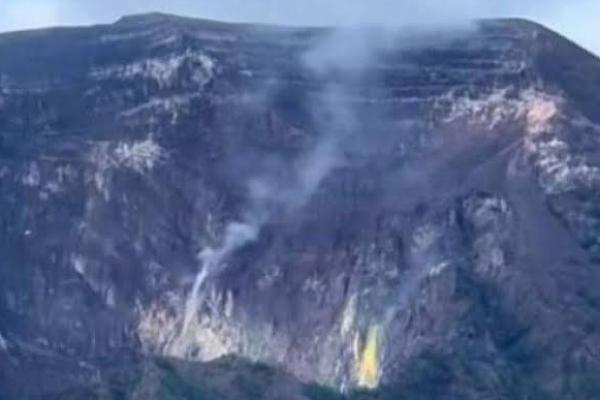 Setelah Lewotobi Erupsi, Kini Gunung Iya NTT Juga Mulai Mencemaskan