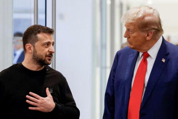 Calon presiden dari Partai Republik dan AS Donald Trump dan Presiden Ukraina Volodymyr Zelenskiy bertemu di Trump Tower di New York City, AS, 27 September 2024. REUTERS 