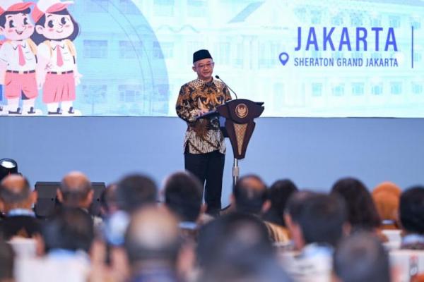 Mendikdasmen Evaluasi Kebijakan PPDB dan Rekrutmen PPPK