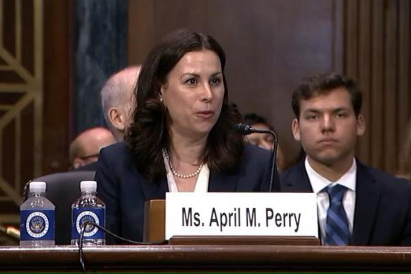 April Perry, calon hakim federal di Distrik Utara Illinois, di hadapan Komite Kehakiman Senat AS di Washington, 31 Juli 2024. Foto via Senat AS 