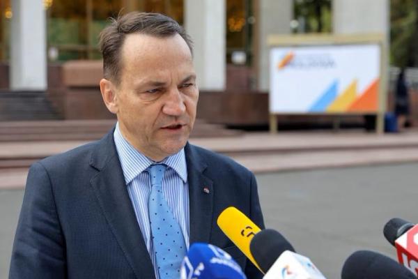 Menteri Luar Negeri Polandia Radoslaw Sikorski saat Konferensi Tingkat Menteri Platform Kemitraan Moldova di Chisinau, Moldova 17 September 2024. REUTERS 